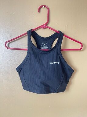 Black Ribbed High-Neck Sports Bra